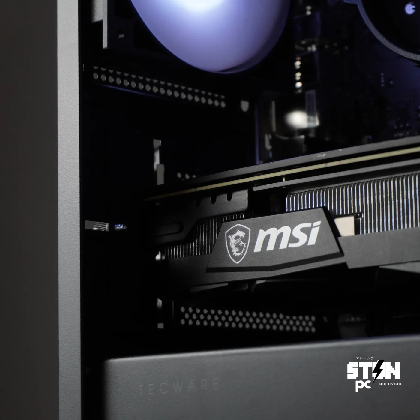 Build 102 — photo 3