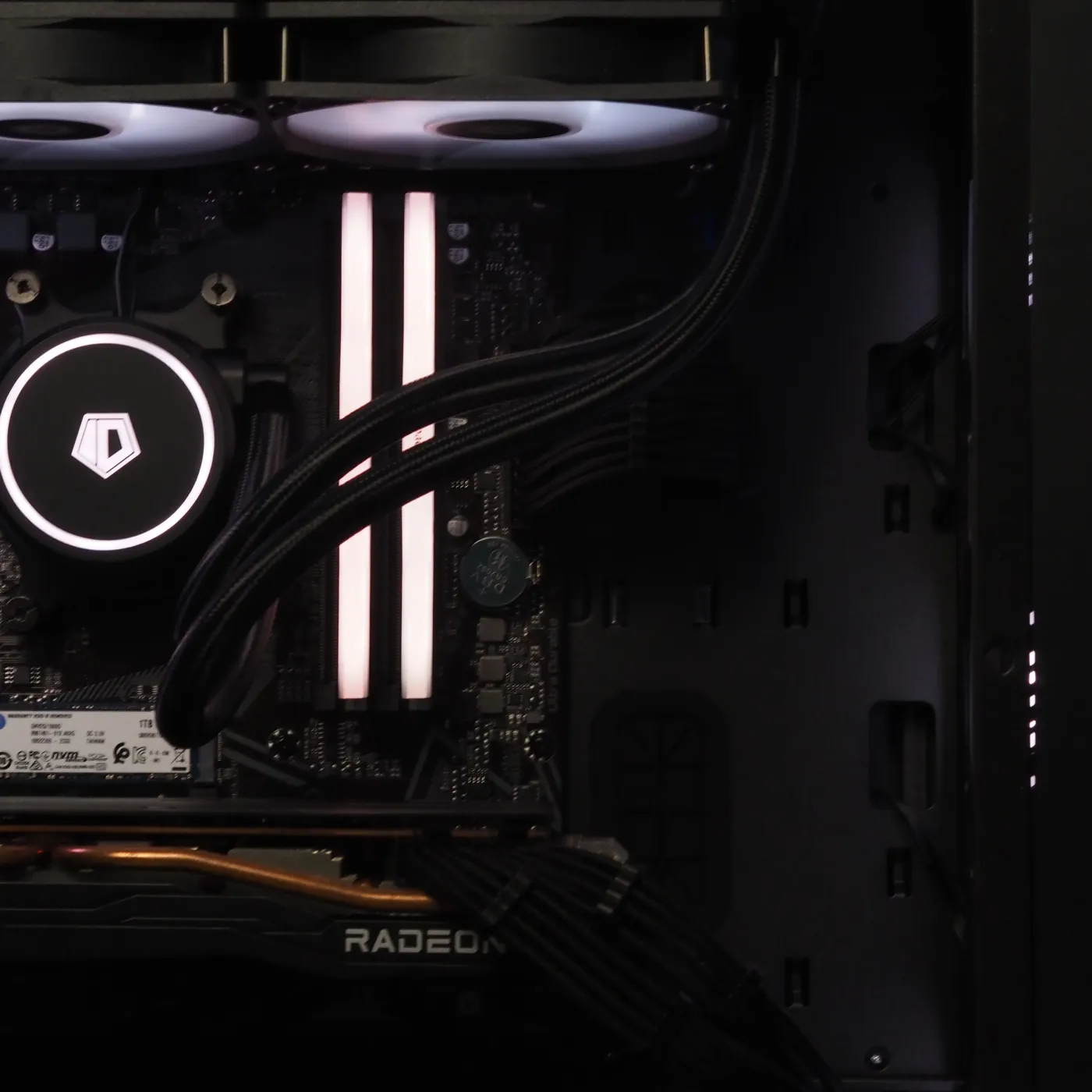 Build 32 — photo 3